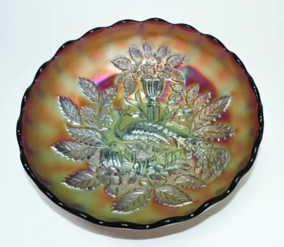 Antique carnival glass comes in a variety of colors and patterns